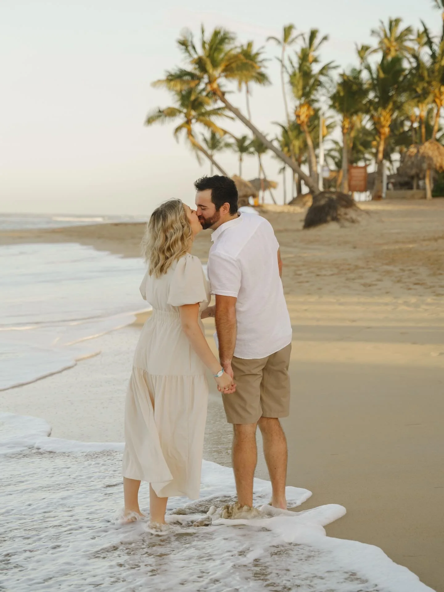 Last years Punta Cana Beach Mini session is officially on the blog- link in bio!