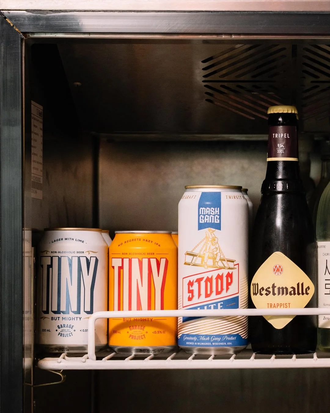 What&rsquo;s in the fridge?
Scroll and find out.

Beers, drinks, and cold decisions rack by rack.
Take your pick.
