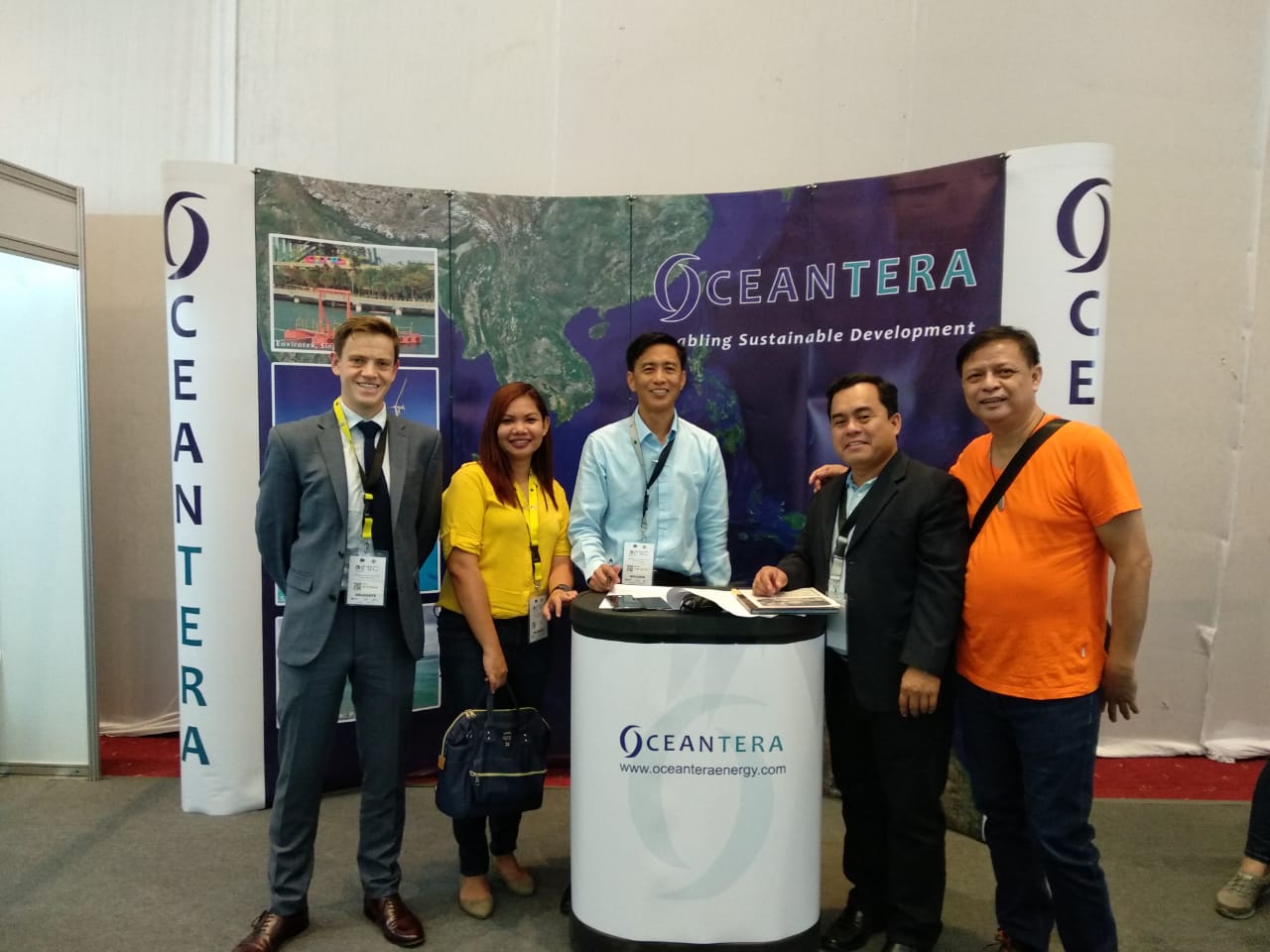 Oceantera meeting relevant stakeholders during the Philippine International Microgrid Exhibition and Conference 2018 in Cebu, Philippines.