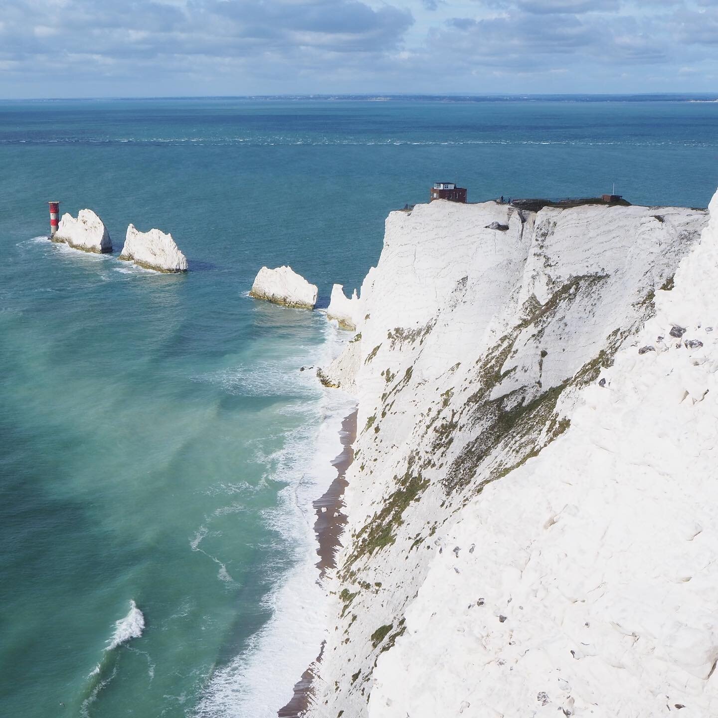 We walked upward past The Needles bound for the Tennyson Down Monument on the Isle of Wight, the light was amazing the rock so white the sky and sea so blue, the grey days of winter seemed like an impossibility. 
.
.
#isleofwight #walking #walkinginb