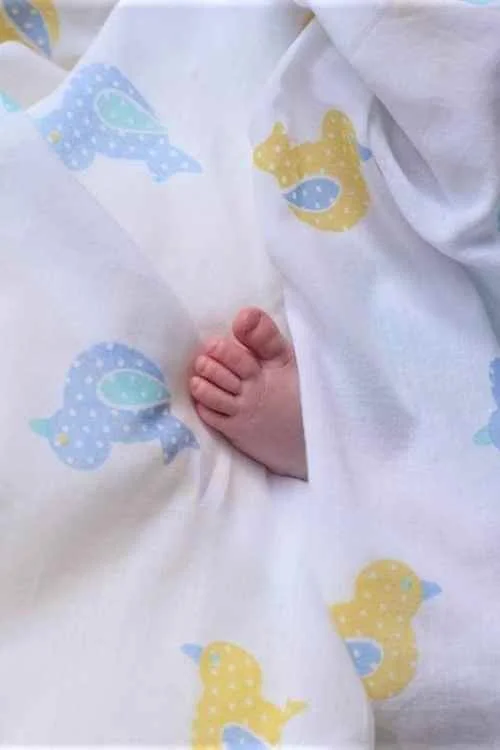 Where to Buy Beautiful, Natural Muslin Swaddles UK gift guide