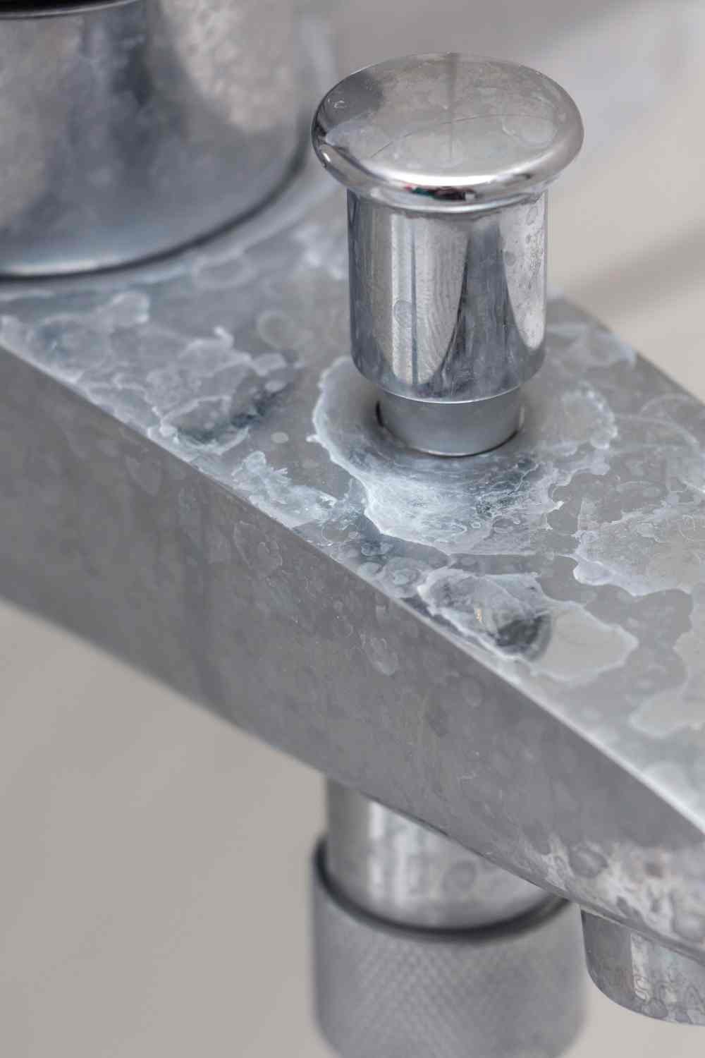 DIY Citric Acid Spray For Limescale + Soap Scum (NonToxic