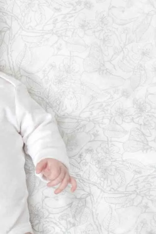 Where to Buy Beautiful, Natural Muslin Swaddles UK gift guide — Sustainably Lazy