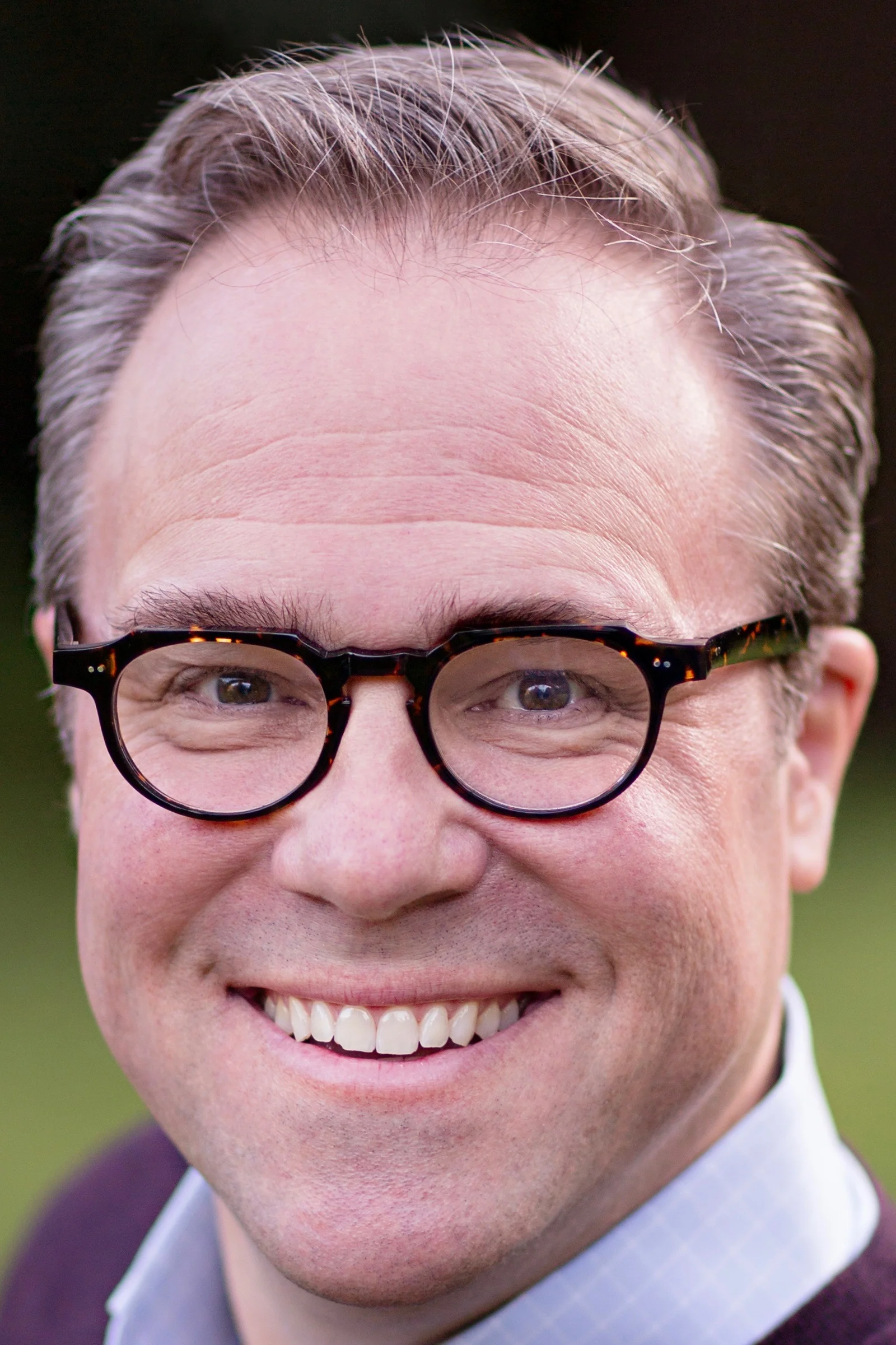JDL Headshot 2018 cropped.jpg