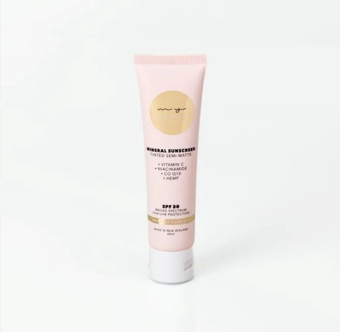 Natural Sunscreen - Tinted Semi-Matte (60ml)