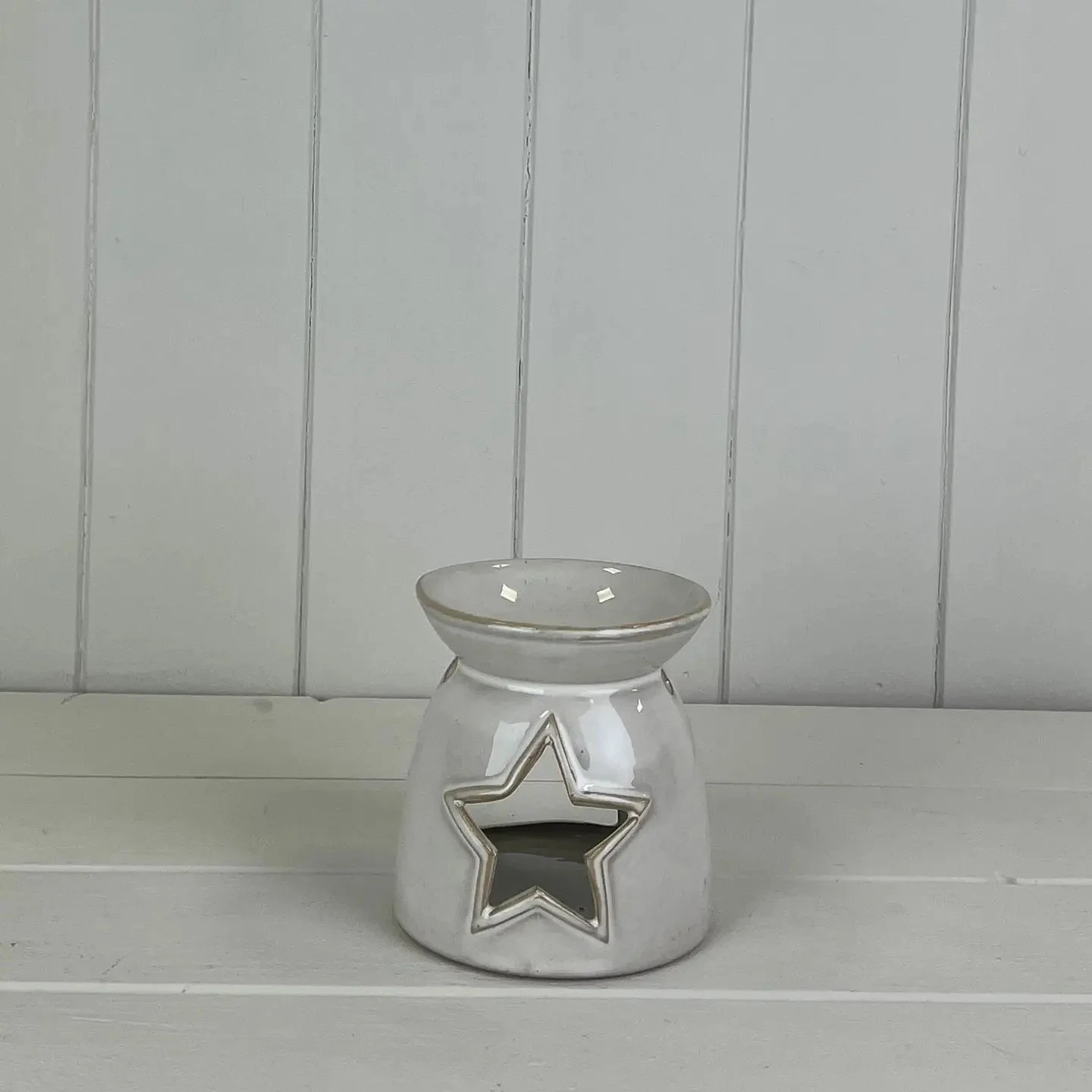 Glazed Ceramic Wax Oil Burner With Star