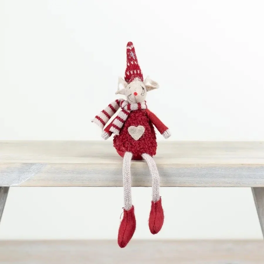 Mouse - Sitting with dangly legs