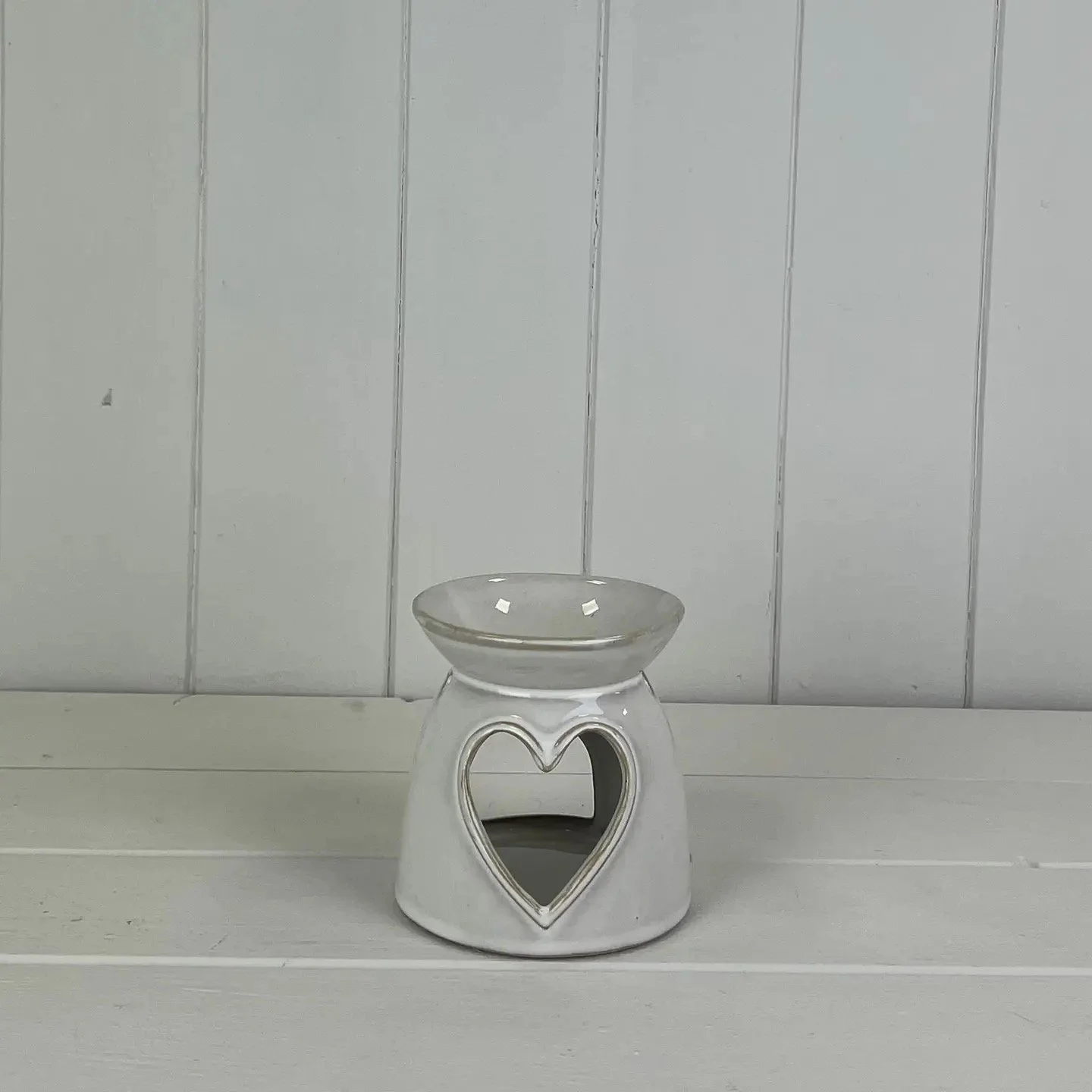 Glazed Ceramic Wax Oil Burner With Heart