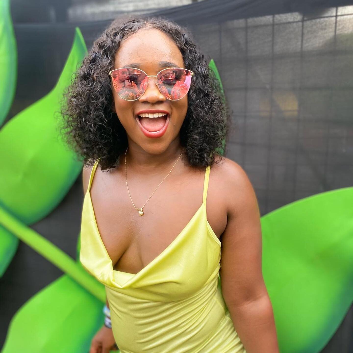 Y&rsquo;all #TrinidadCarnival was reallll nice to me 💛💛💛 le swipe 👉🏾
.
s/o to @feisty_africana &amp; @iamarquislewis for the 📸
.
.
.
#TrinidadCarnival2020 #VisitTrinidad #CaribbeanLife #MelaninMagic #CaribbeanGirlsKillingIt