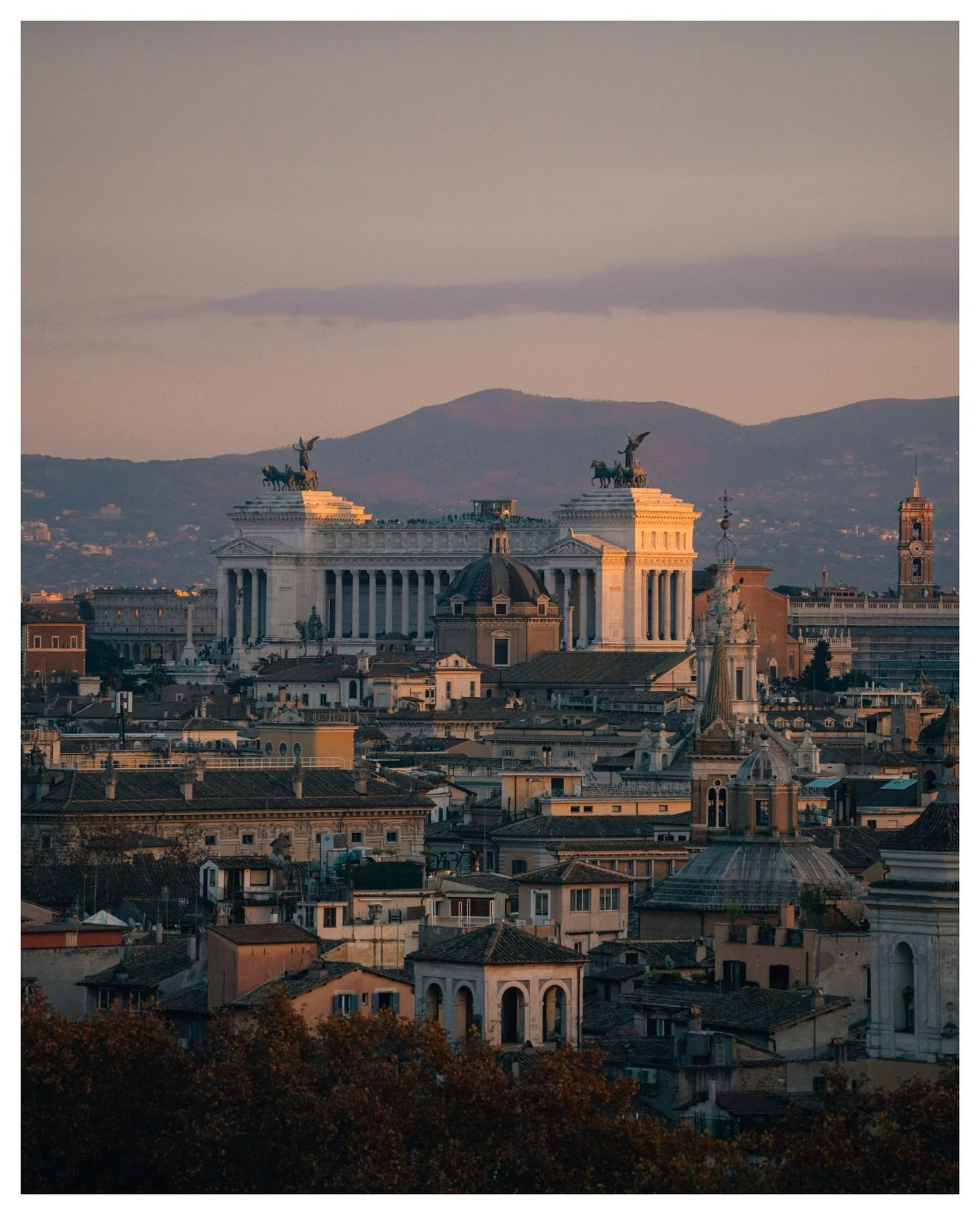 Stills of Rome seen from the sky ✨