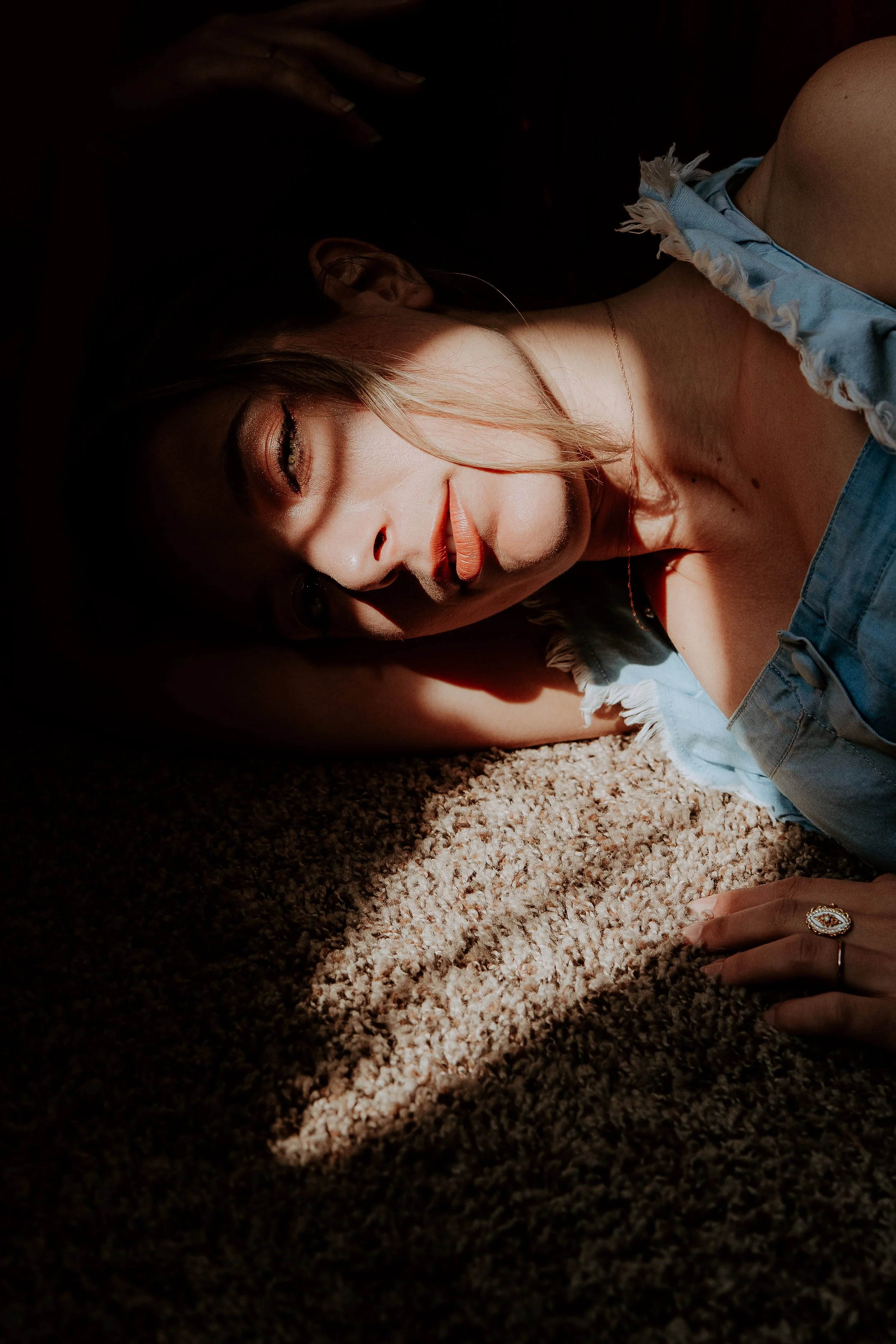 12-15 - zhaklina - homebody-43.jpeg