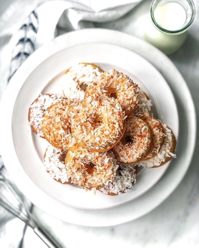 Donut worry, the weekend is almost here. 😉

Toasted coconut donuts are the ultimate summertime brunch treat, and are SO easy to make! Check out the recipe on www.busygirlbaking.com.

#coconut #brunch #foodie #instabake #donuts #bakersgonnabake #easy