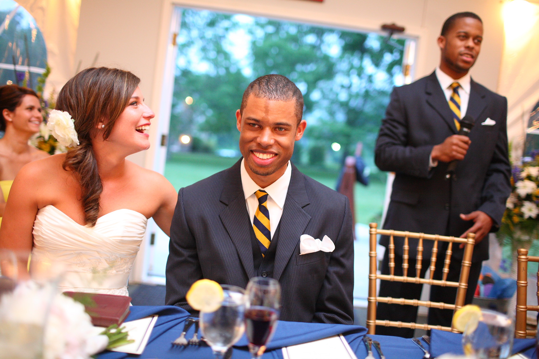 Alyson-Chris-Sneak-Peek-35.jpg