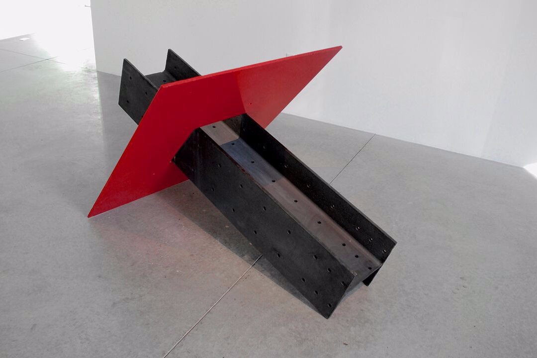  Kenneth Capps  Rio Hondo , 1973 steel 36 x 48 x 72 in (91.4 x 121.9 x 182.9 cm) 