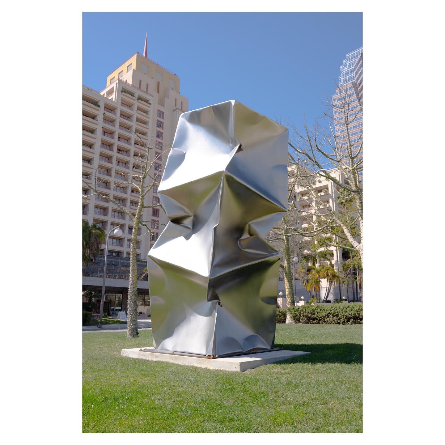 Royale Projects, Carl Schlosberg Fine Arts, &amp; Century City BID welcomes Habakuk (Homage to Max Ernst) a sculpture by Ewerdt Hilgemann to Ave of the Stars!


 📍2151 Avenue of the Stars, Los Angeles, CA 90067


Welded from heavy stainless st