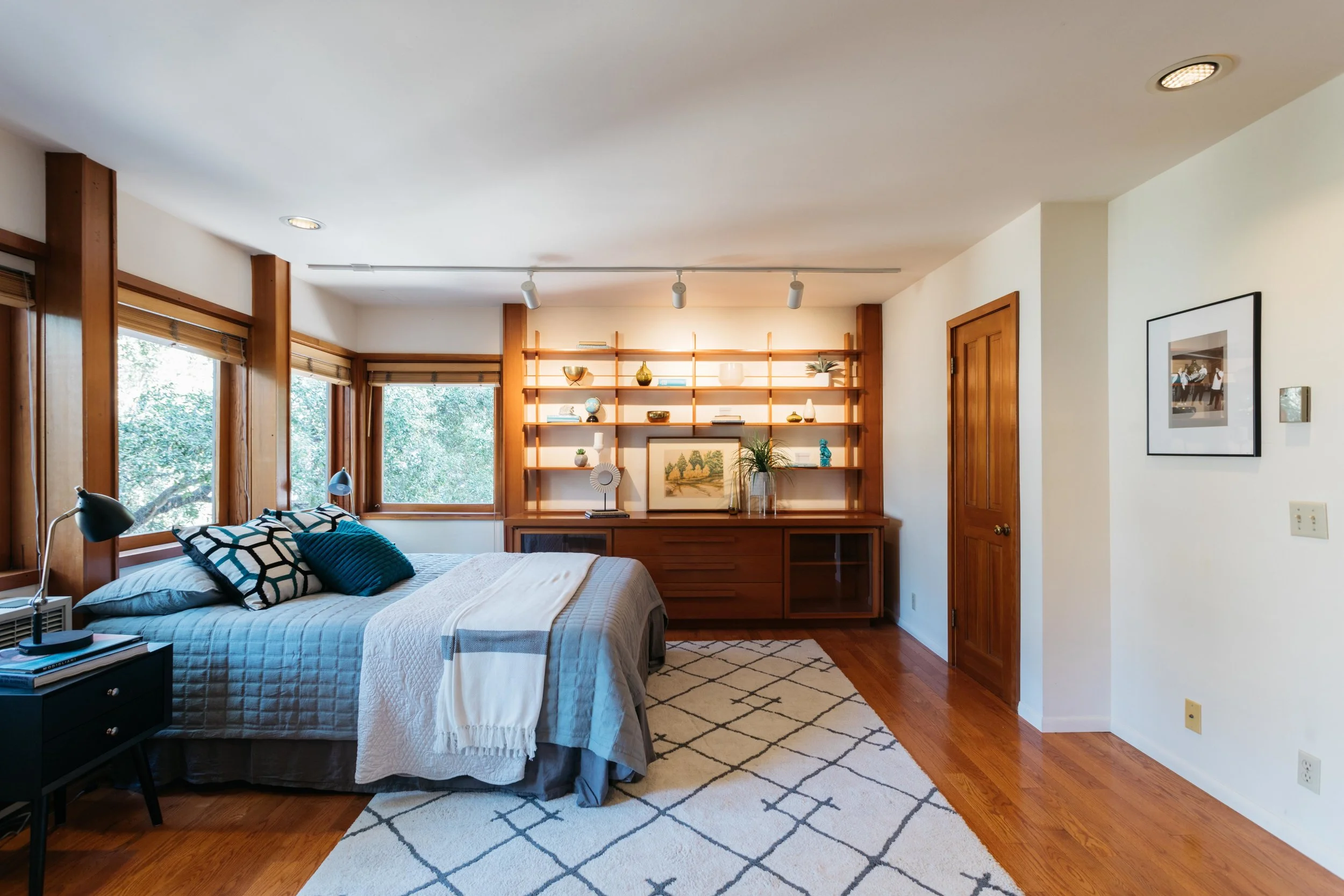 2353 Stanley Hills Dr - VirtuallyHereStudios.com-44.jpg