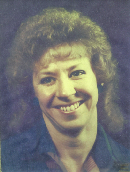 Linda Hunt Wells
