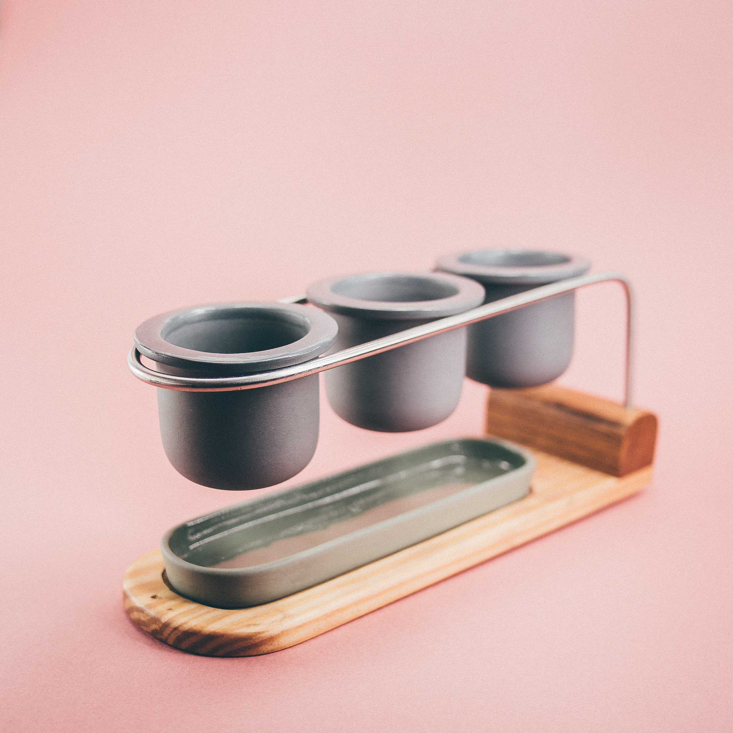 3 sisters plant pot with stand-1.jpg