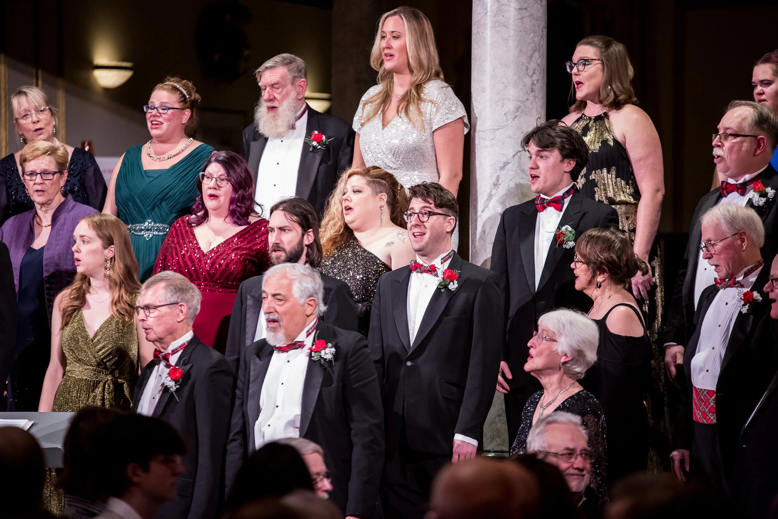 3 CAROUSEL 3 KellyandClare221201_Philharmonic_Chorus_of_Madison_0781.jpg