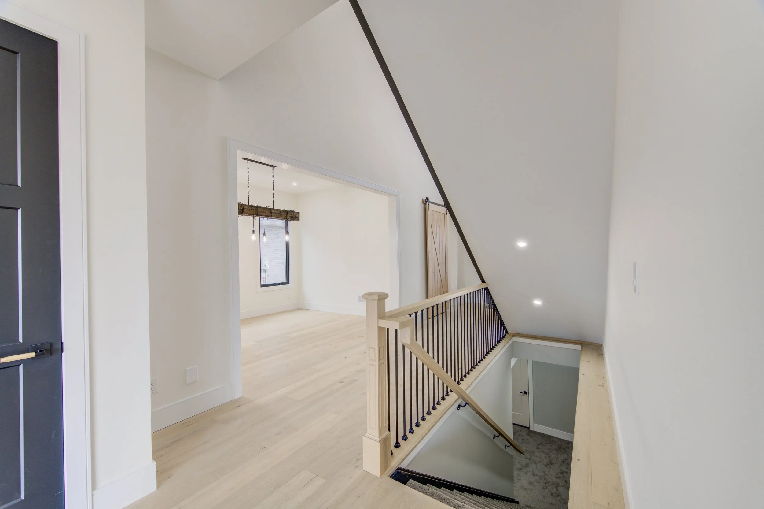 021-8 Edgeview Crescent, Komoka35.jpg