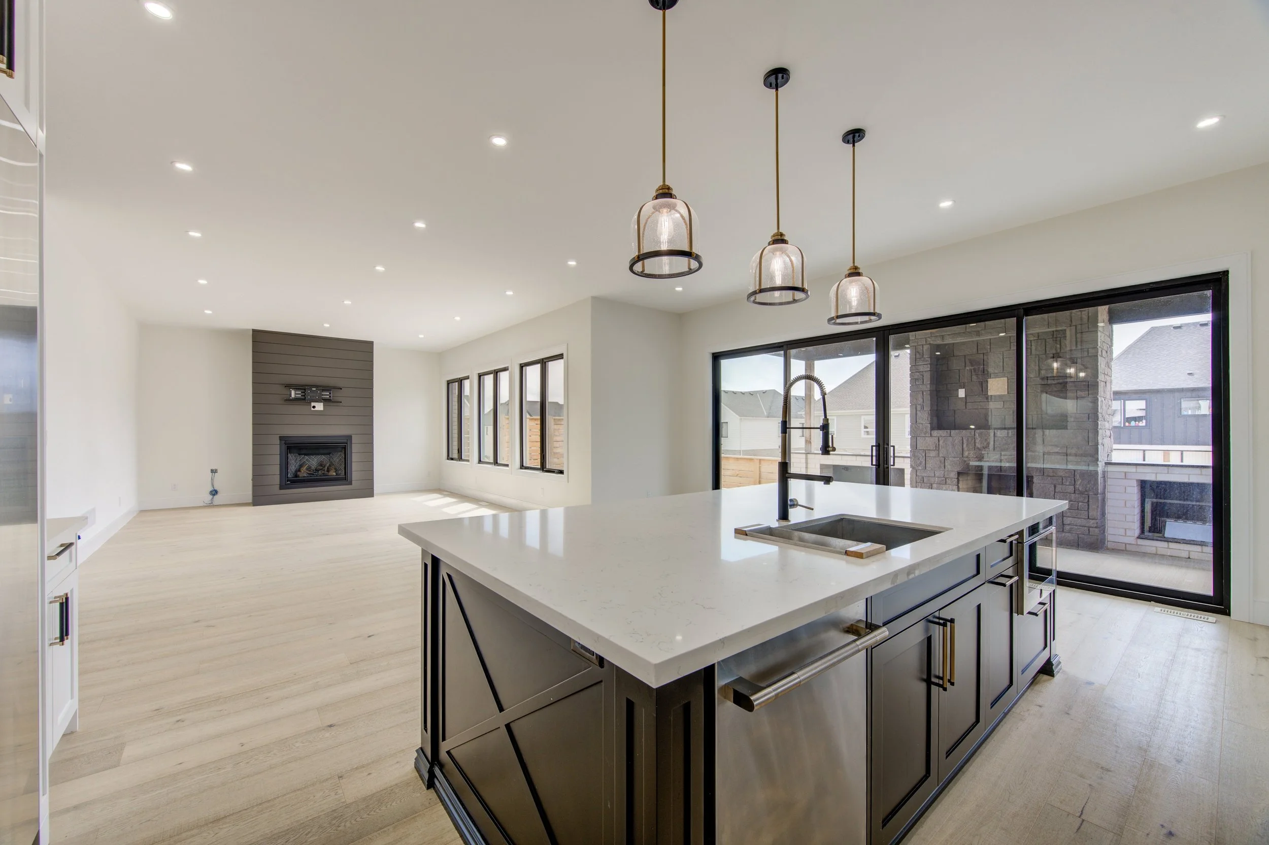 031-8 Edgeview Crescent, Komoka45.jpg
