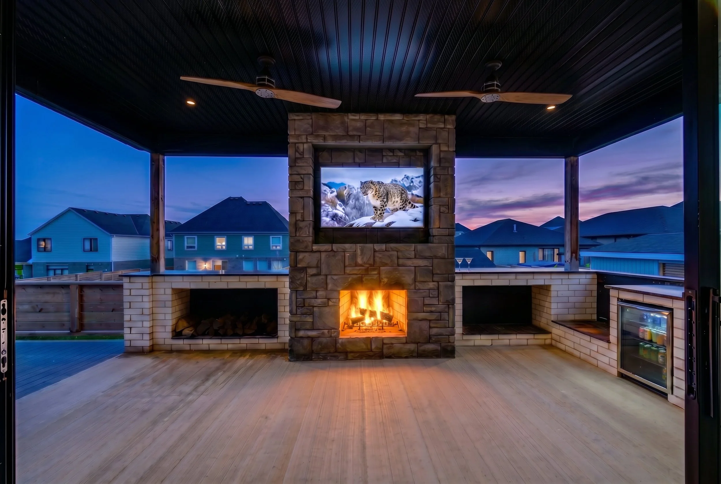 054-8 Edgewood Crescent, Komoka1.jpg