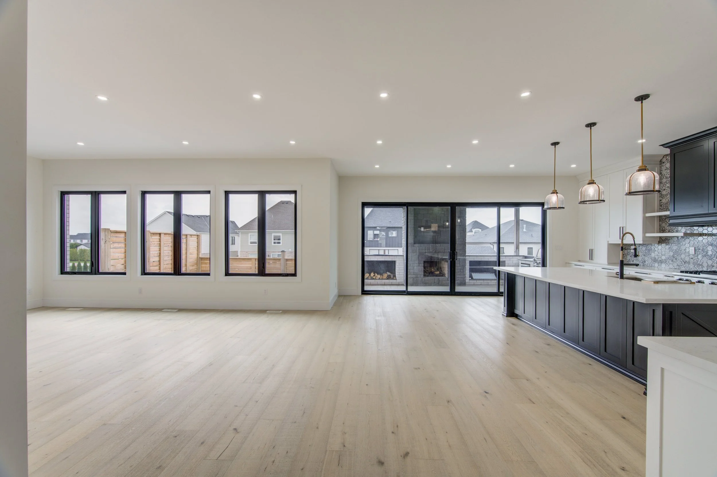 066-8 Edgeview Crescent, Komoka64.jpg
