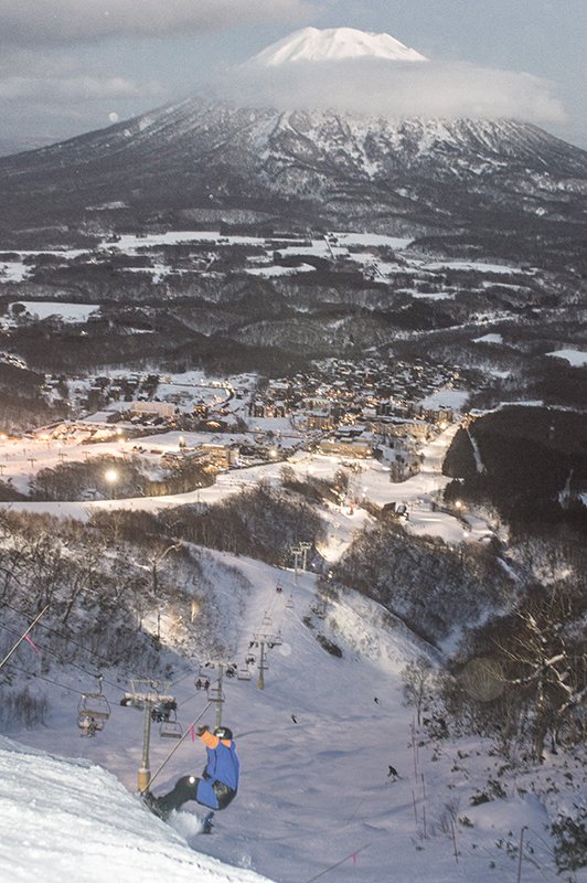 niseko-shoutout-proam-2020-17-TheoMorton_ShotaroKoyama.jpg