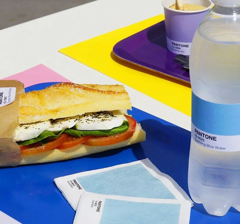 pantone-cafe.com