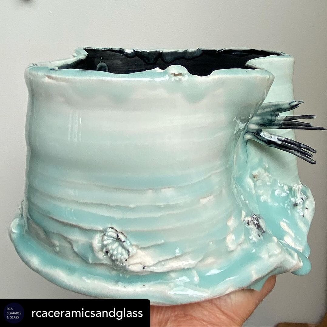 Posted @withregram &bull; @rcaceramicsandglass Jacqui Ramrayka @jacquiramraykaceramics 

My work is around exploring ways to articulate notions emerging from the themes of memory, grief, and diasporic identity. 

Objects play a significant part in me