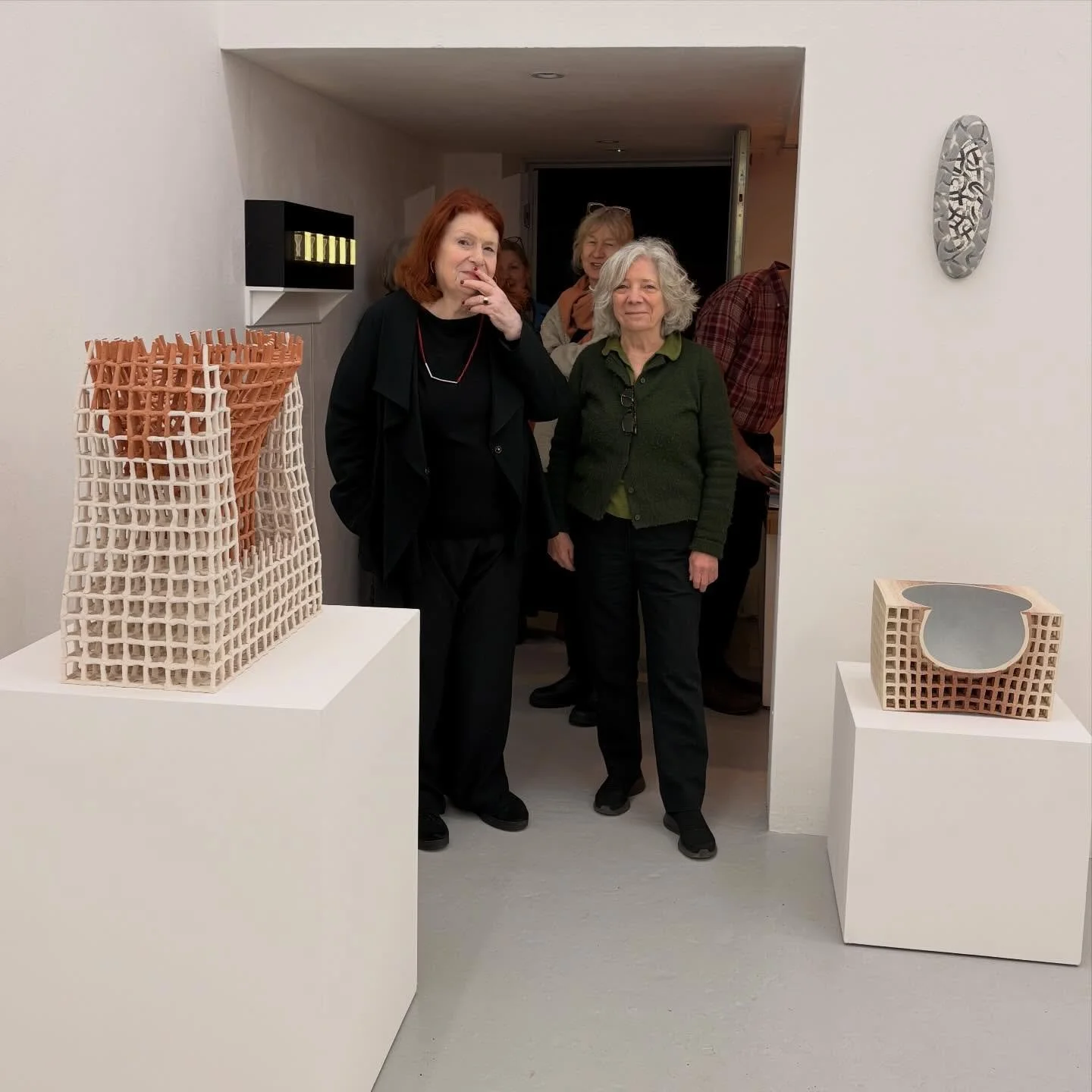 Celebrating the extraordinarily talented @stevebuckstudio last night @kingsgateprojectspace 
Lovely to see so many there (and from #harrow days!) @kyra.cane @xiebrownceramics @natalielegros @tessapeters2 @brigit.connolly @carinaciscato @sarahescampto