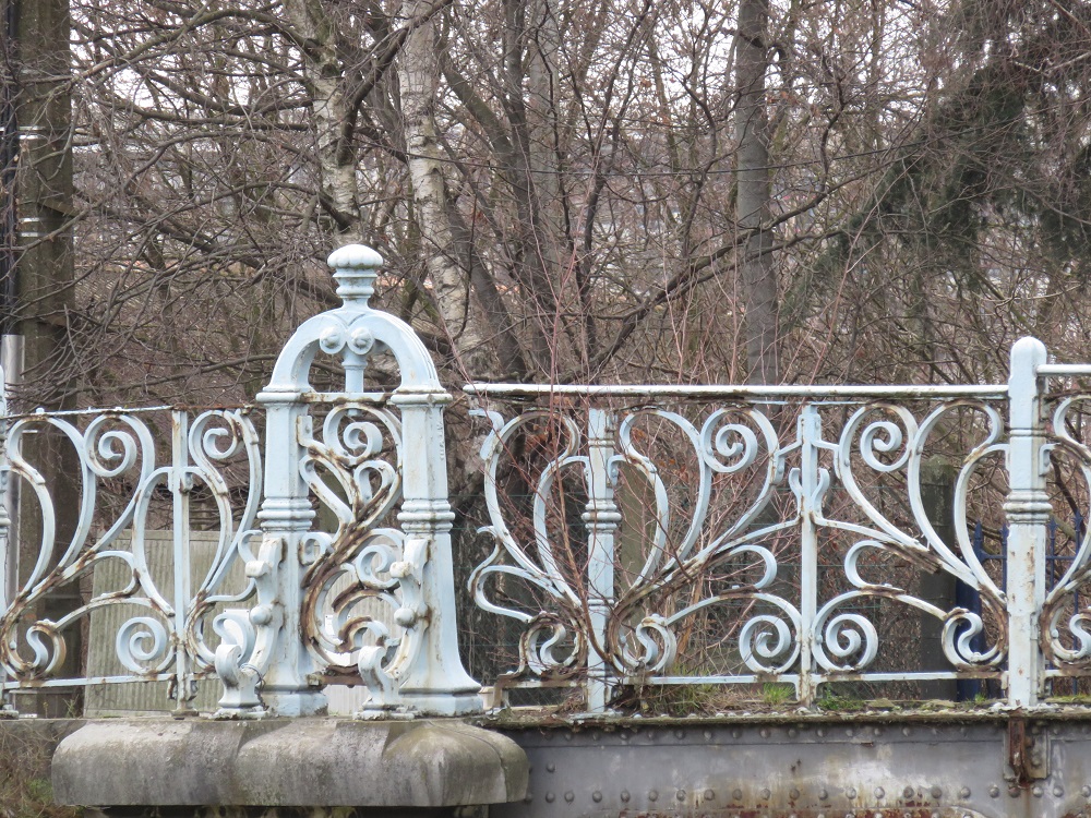 Petit Pont des Vennes.jpg