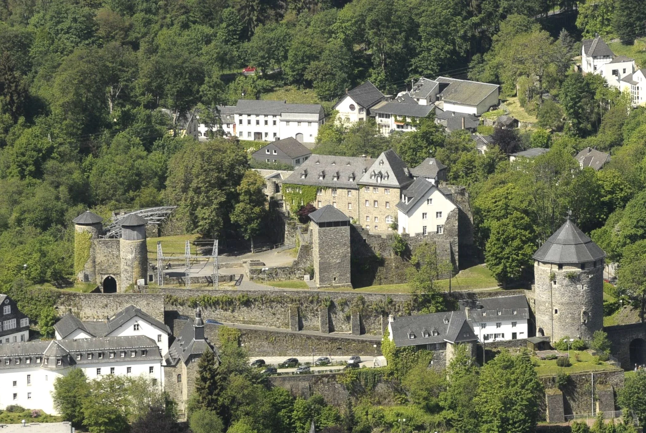 15 burg-monschau.jpeg