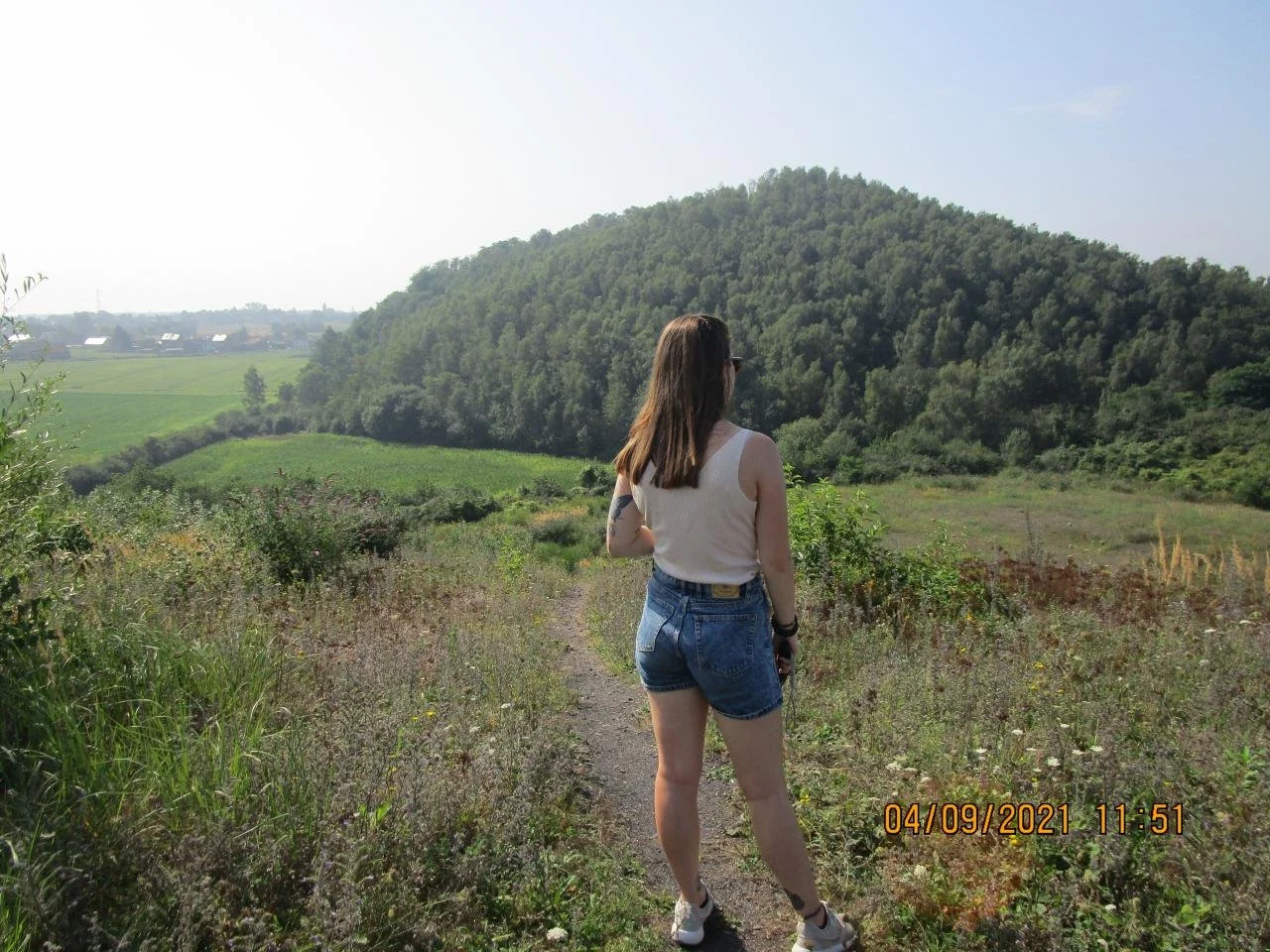 Laura sur terril - IMG_2771.JPG