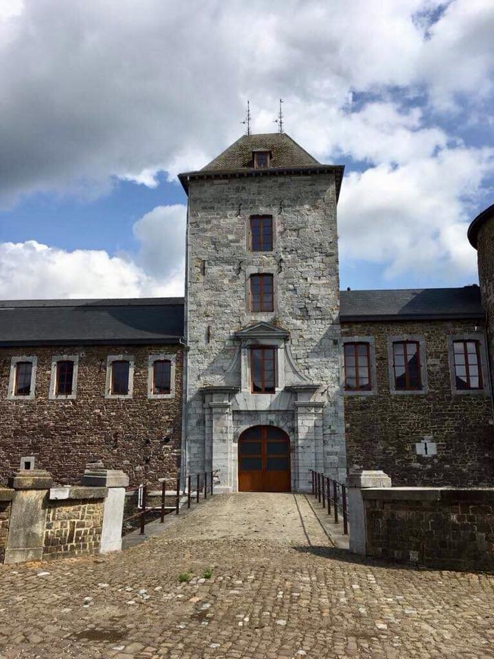 Chateau Neuville - Chantal Katzenburg (14).jpg