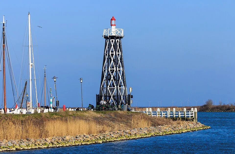 Vuurtoren Enkhuizen depuis MS Friesland.jpg