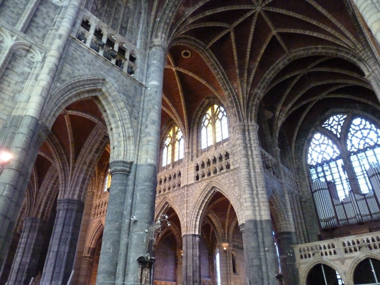 Eglise Saint-Martin Liège intérieur - Grande.jpeg