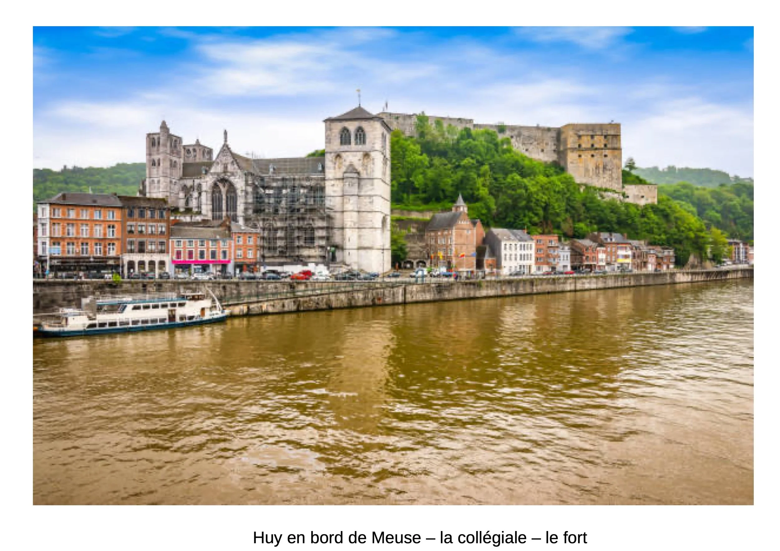 Huy en bord de Meuse.jpeg