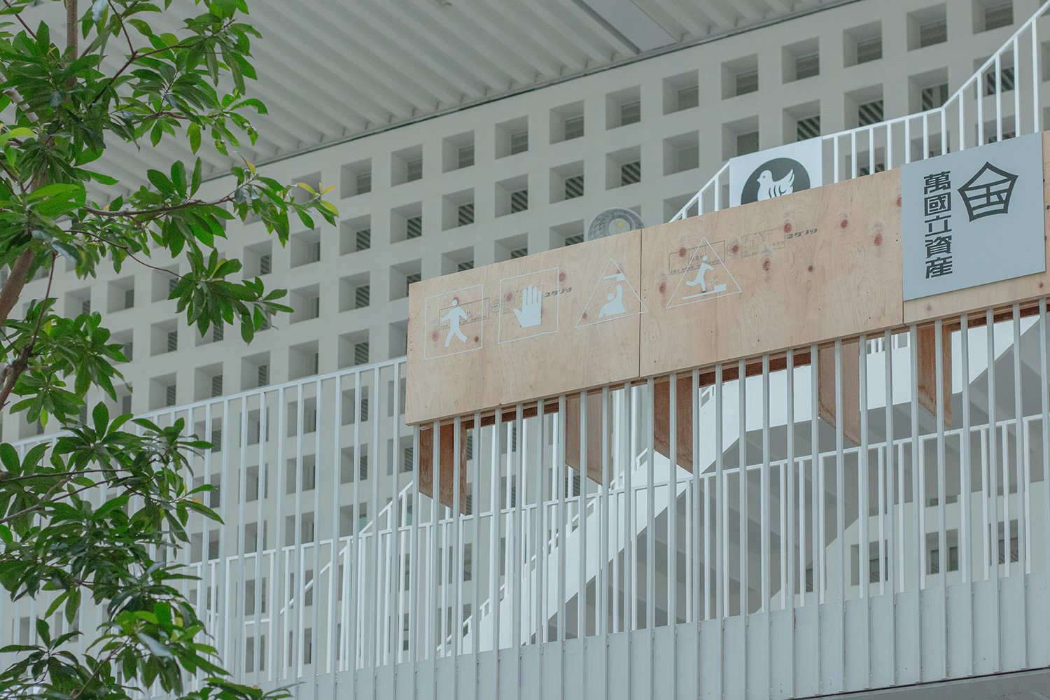 kyi-08-l.jpg