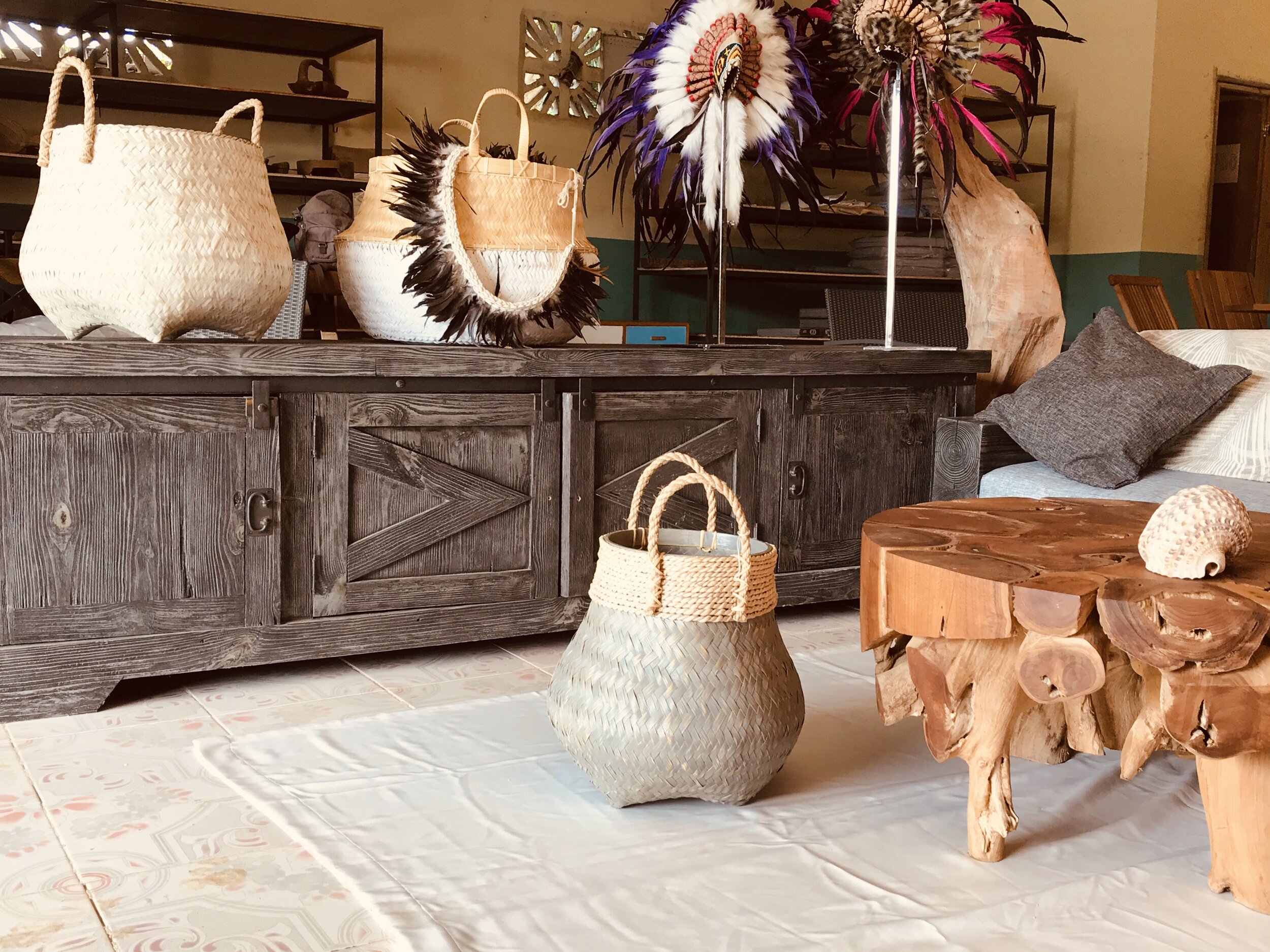 Low Sofa désigne solide wood 