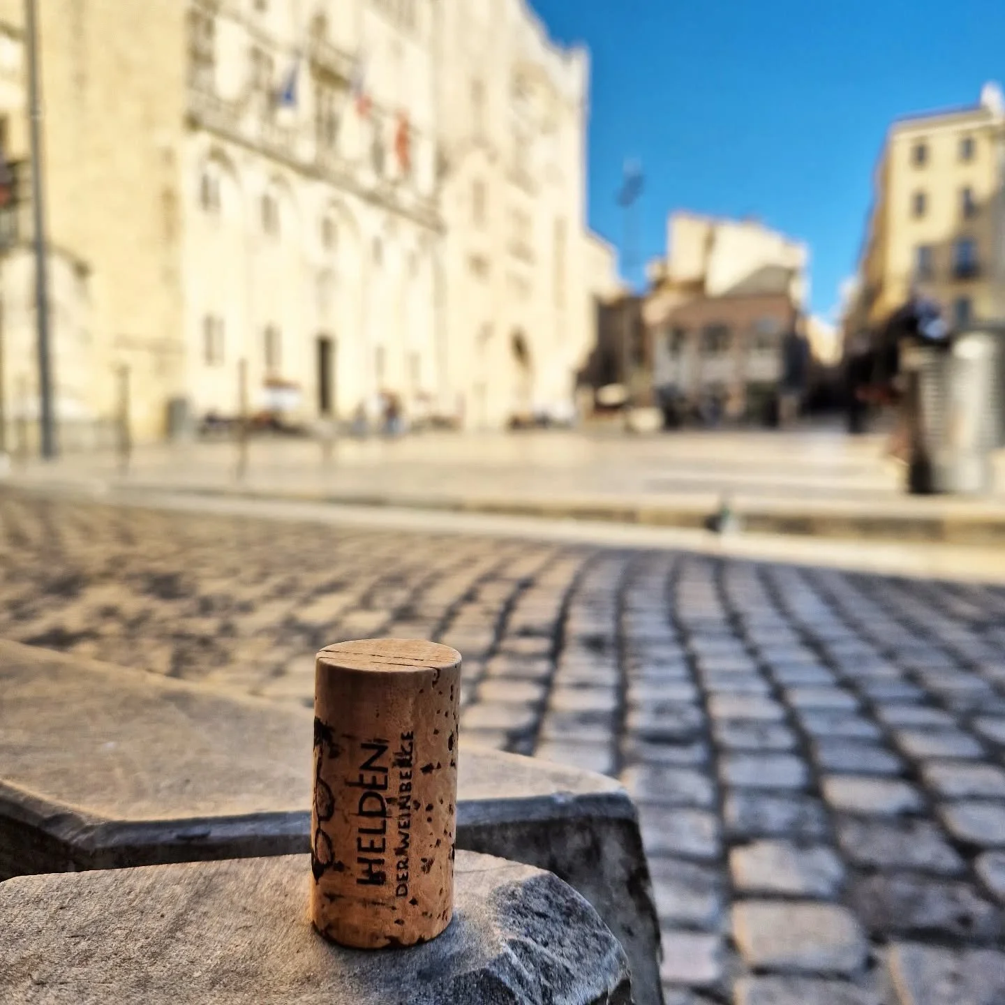 #heldenweingehtumdiewelt heldenweingoesaroundtheworld
week418, Narbonne, France
. 
#heldenderweinberge #helden wein wine #austrianwine #weinaus&ouml;sterreich leithaberg hochberg burgenland thermenregion ros&eacute; neuburger chardonnay gemischtersat