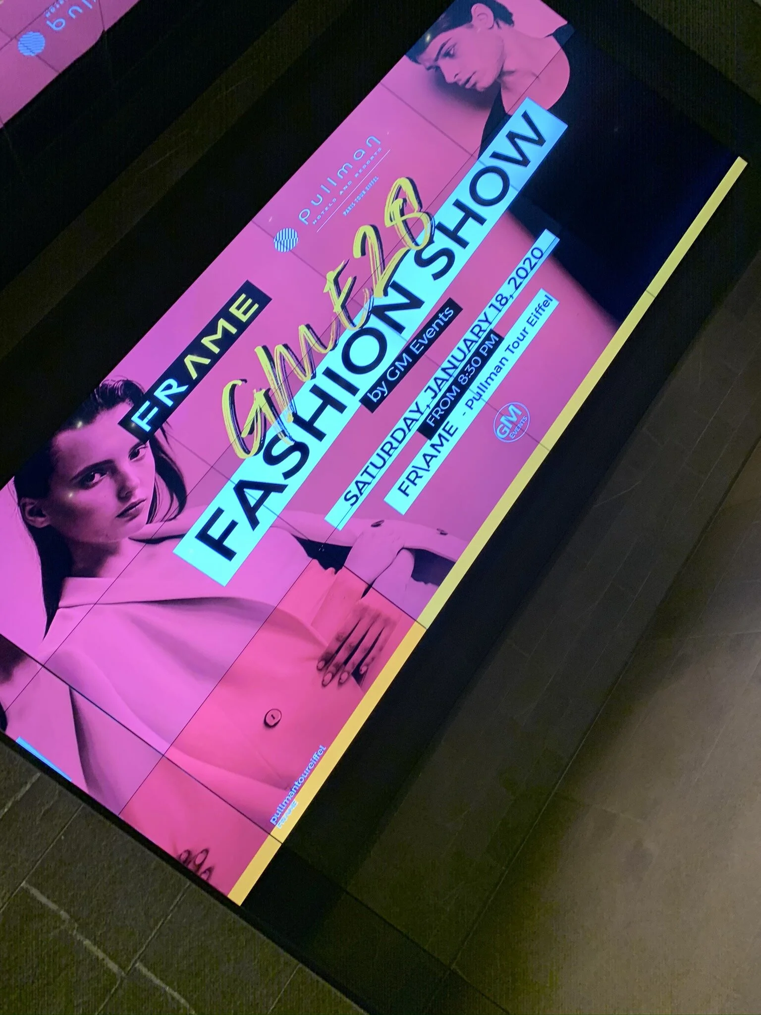 GM28 - AU PULLMAN TOUR EIFFEL