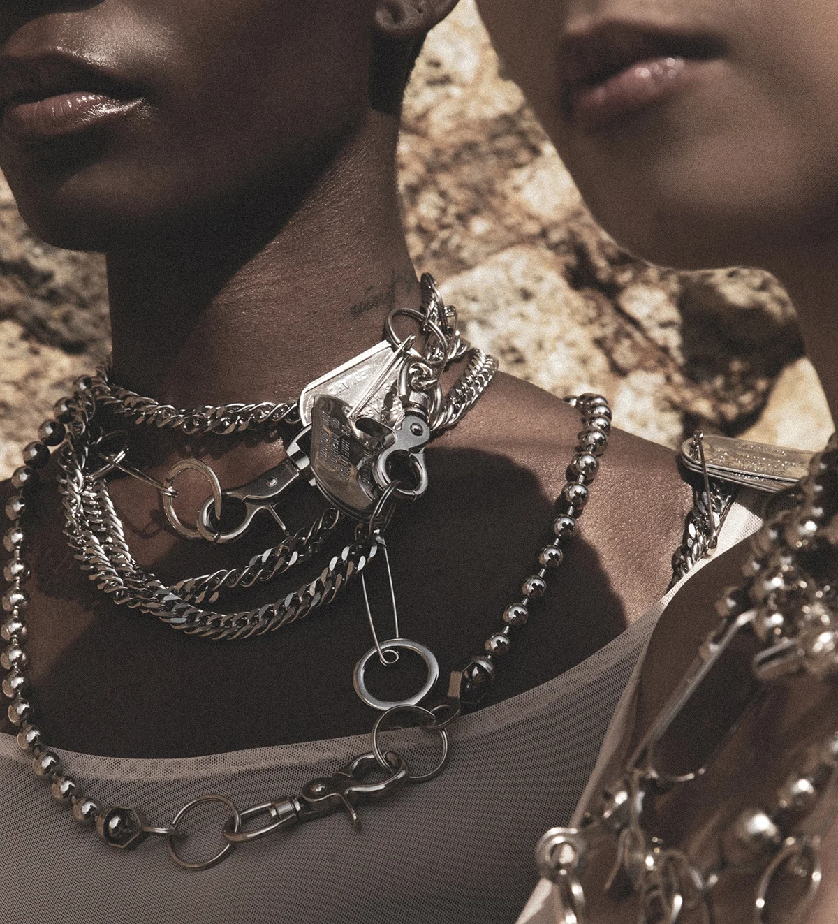 chains_sm.jpg