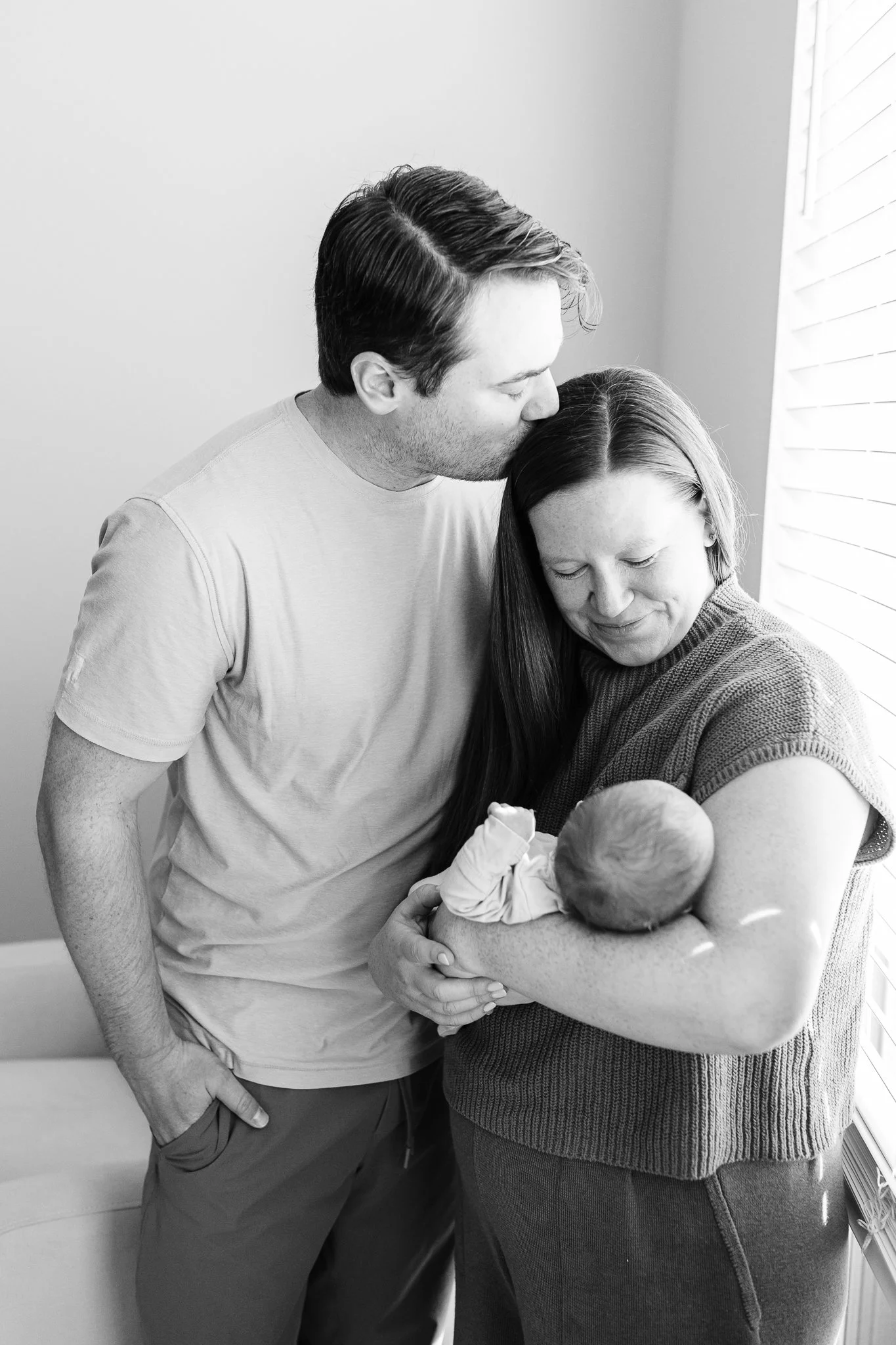 CozyDenverNewbornSessionInApartment-33.jpg
