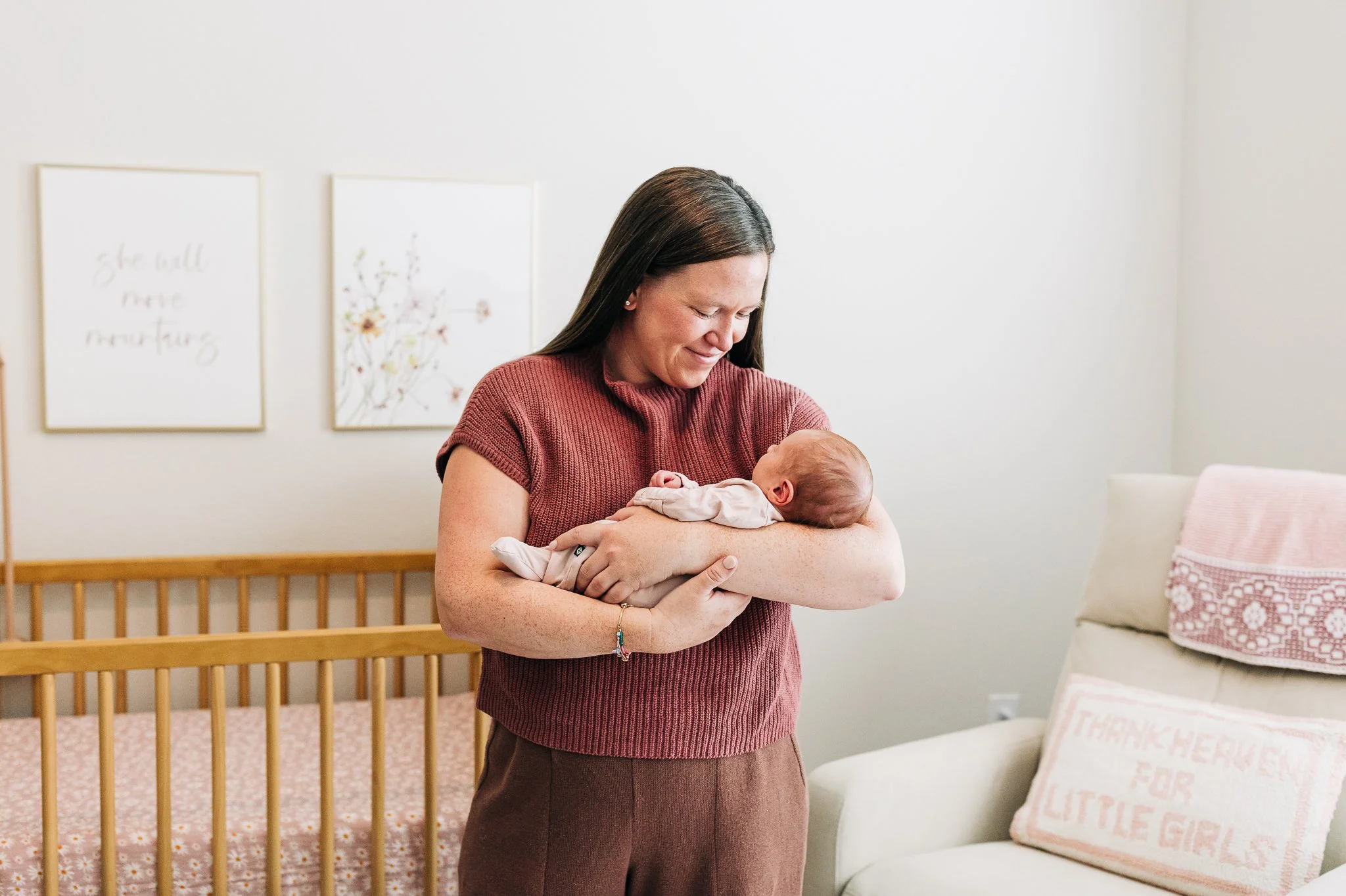 CozyDenverNewbornSessionInApartment-43.jpg