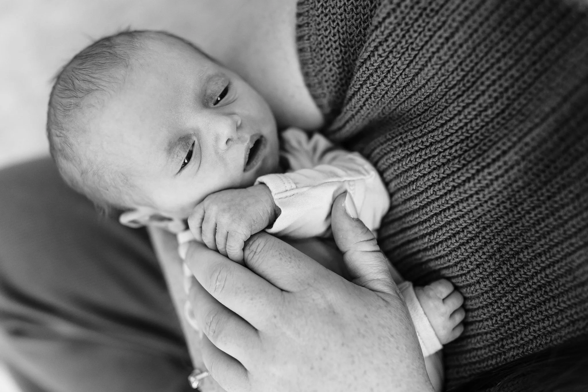 CozyDenverNewbornSessionInApartment-72.jpg