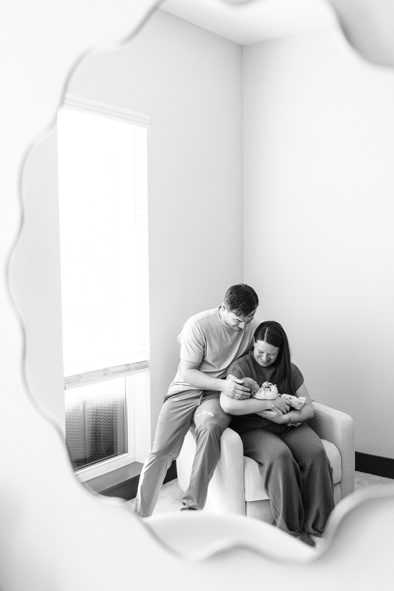 CozyDenverNewbornSessionInApartment-26.jpg