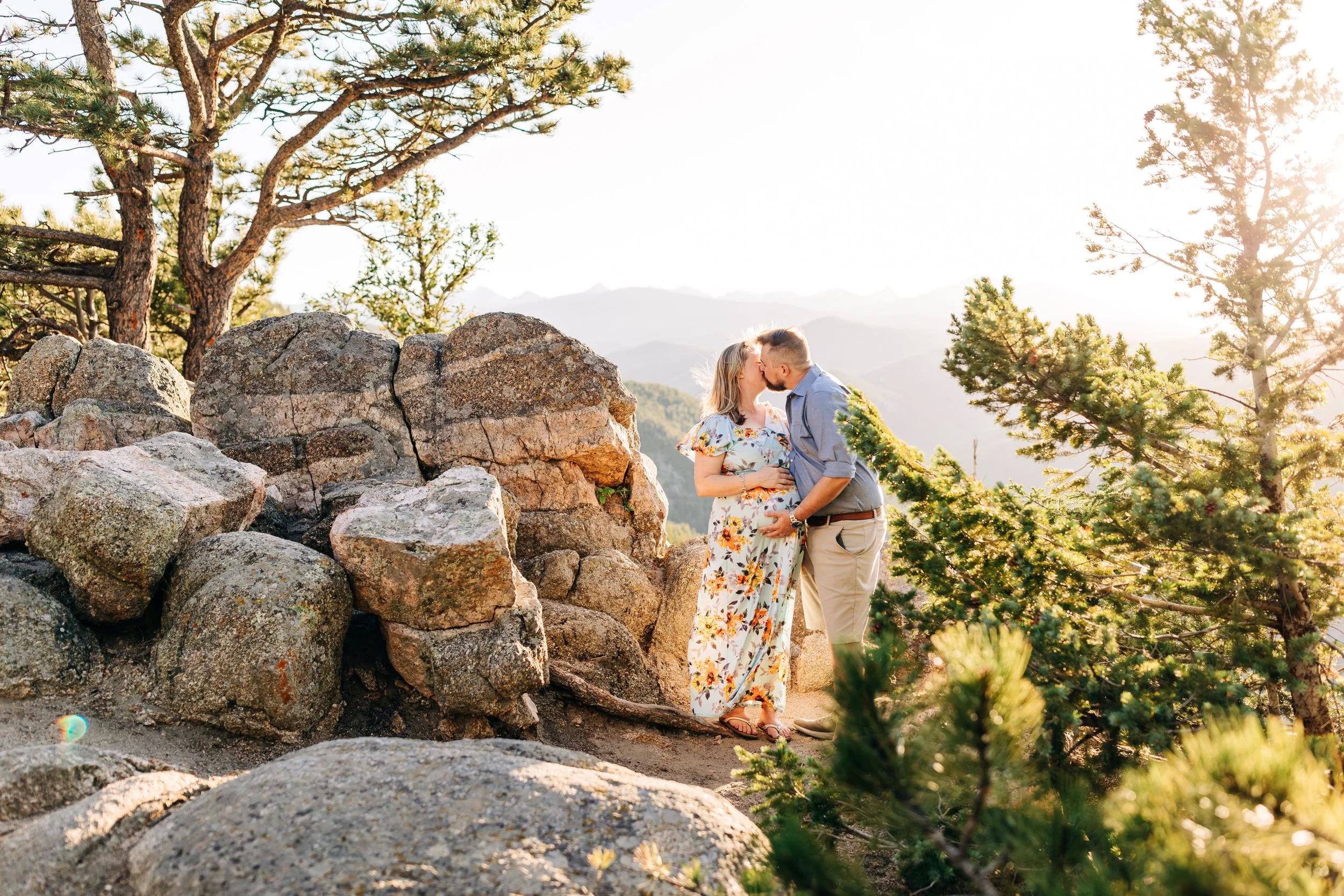 This photo needed a place on the feed too! Can&rsquo;t wait to start diving into editing. 

I got to photograph Robert + Bailey&rsquo;s engagement and wedding back in Alabama so when they were going to be in Denver OF COURSE we had to do a maternity 