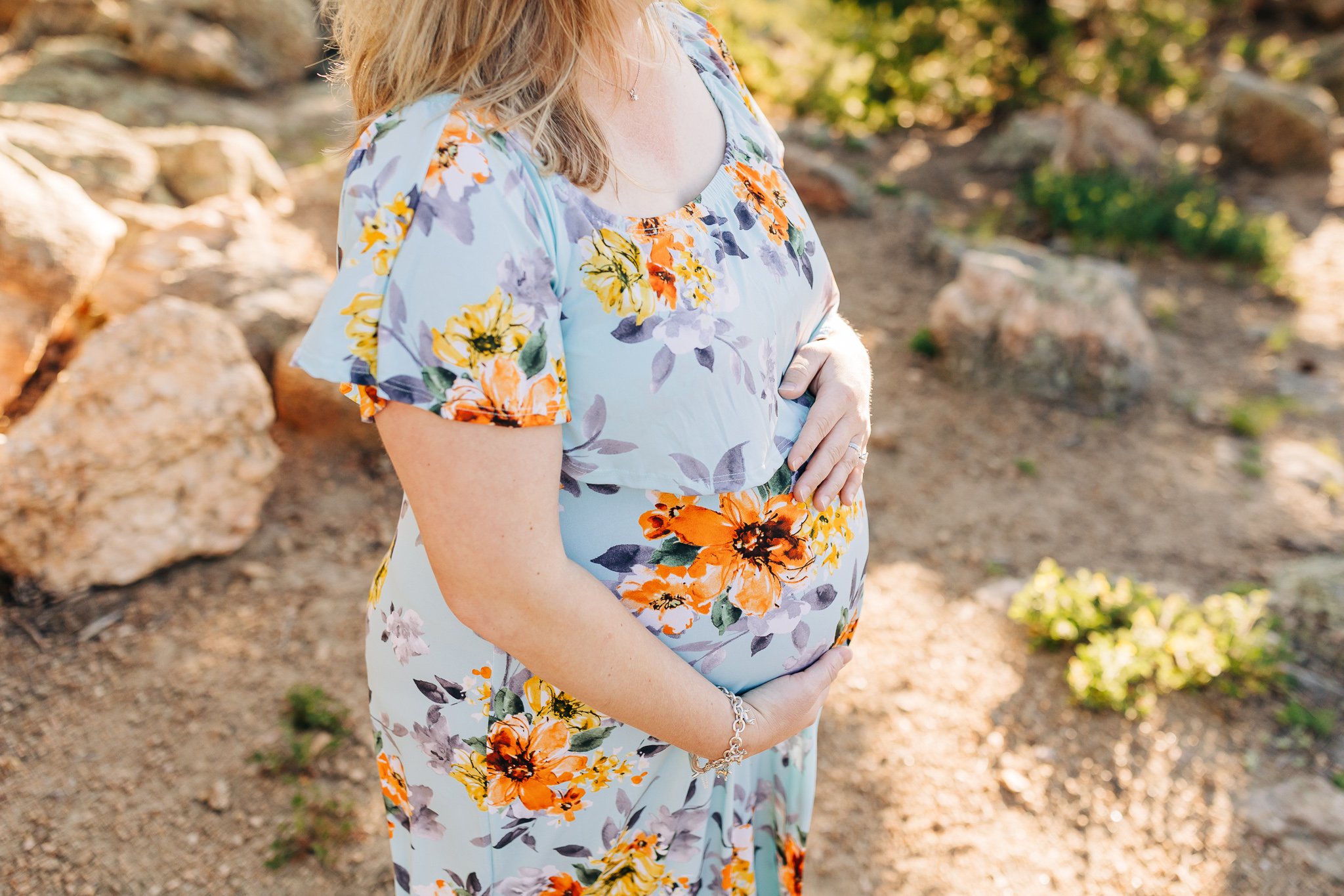BoulderSunsetMaternitySession-7.jpg