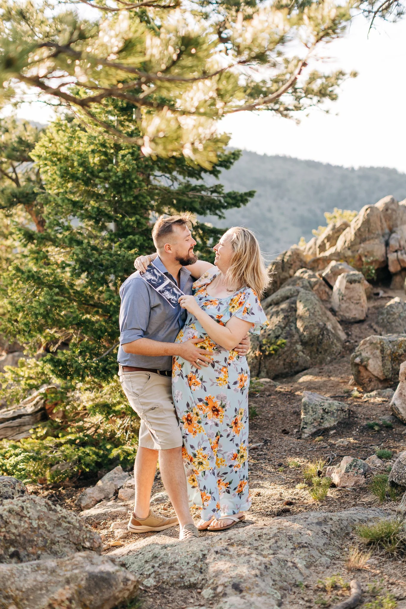BoulderSunsetMaternitySession-19.jpg
